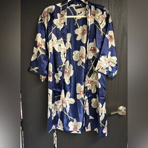 Floral Satin Robe Women’s Medium - Large